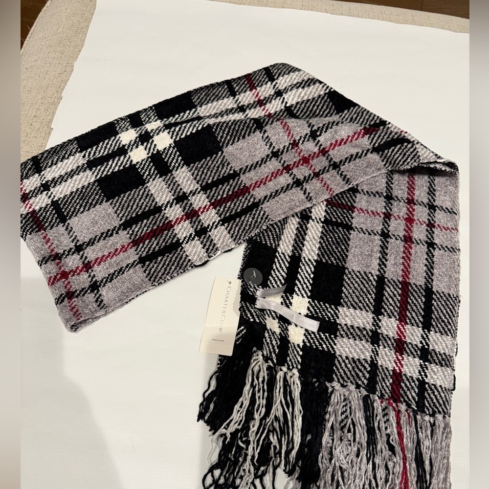 BNWT Charter Club Black and White Plaid SOFT Chenille Scarf